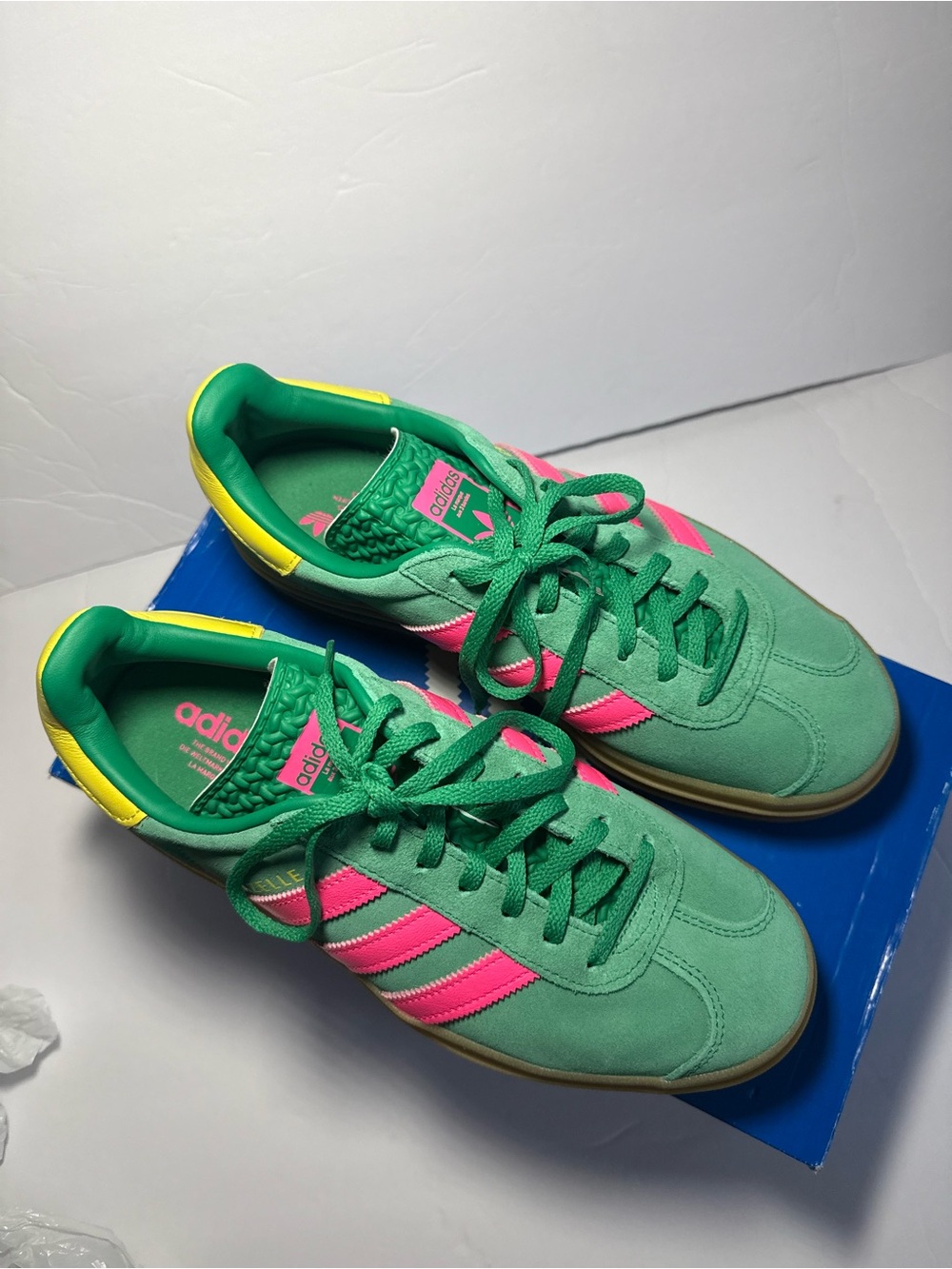 Adidas Gazelle Bold Sneakers - Size 8 - Green with Pink Stripes JH9668 - New - Picture 3 of 8